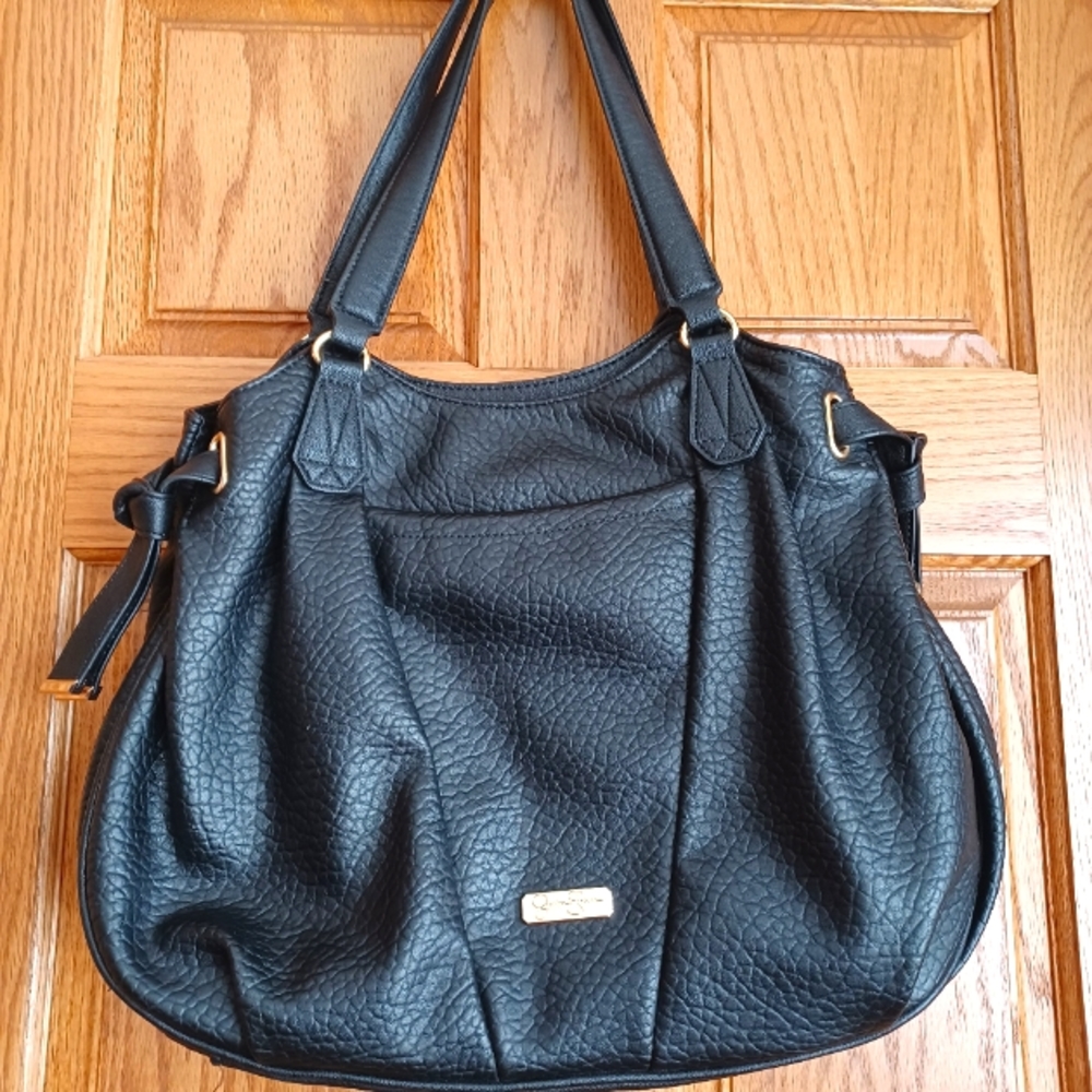 Jessica Simpson black shoulder purse